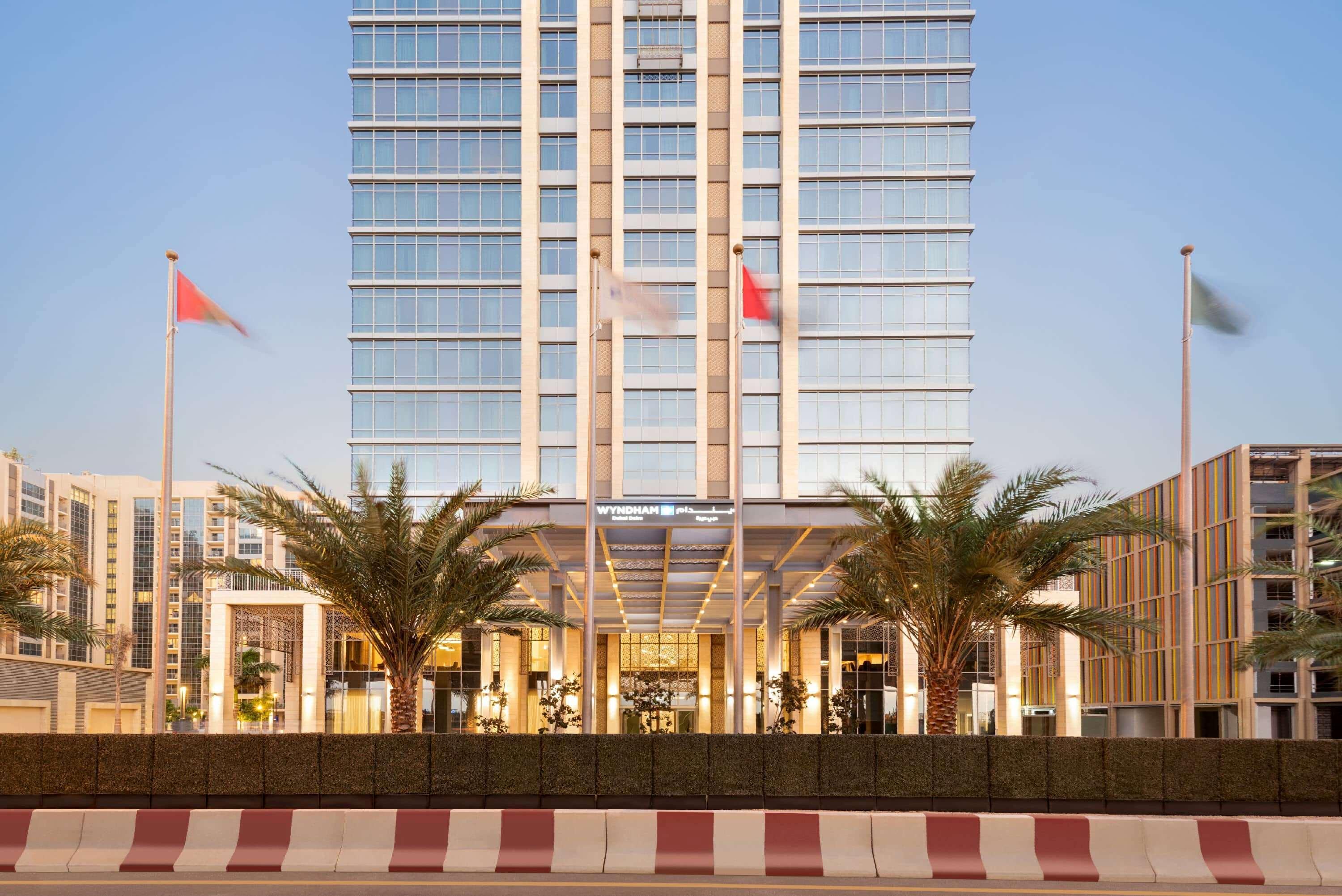 Wyndham Dubai Deira Hotel Exterior photo